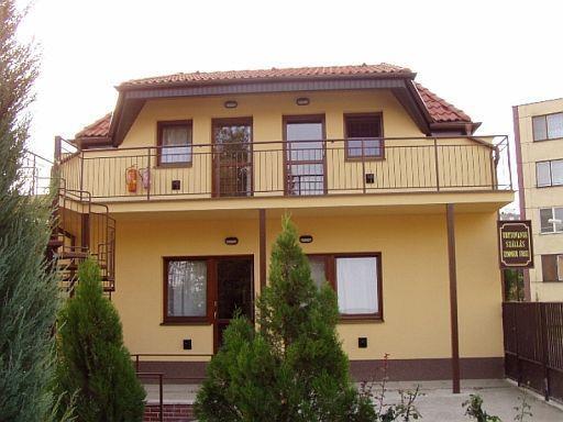Hotel Dom Studia Petra Štúrovo Exteriér fotografie